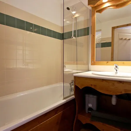 Apartment A 1700, Belle Exposition, Proche Superette Et Pistes - Fr-1-549-1 Chamrousse